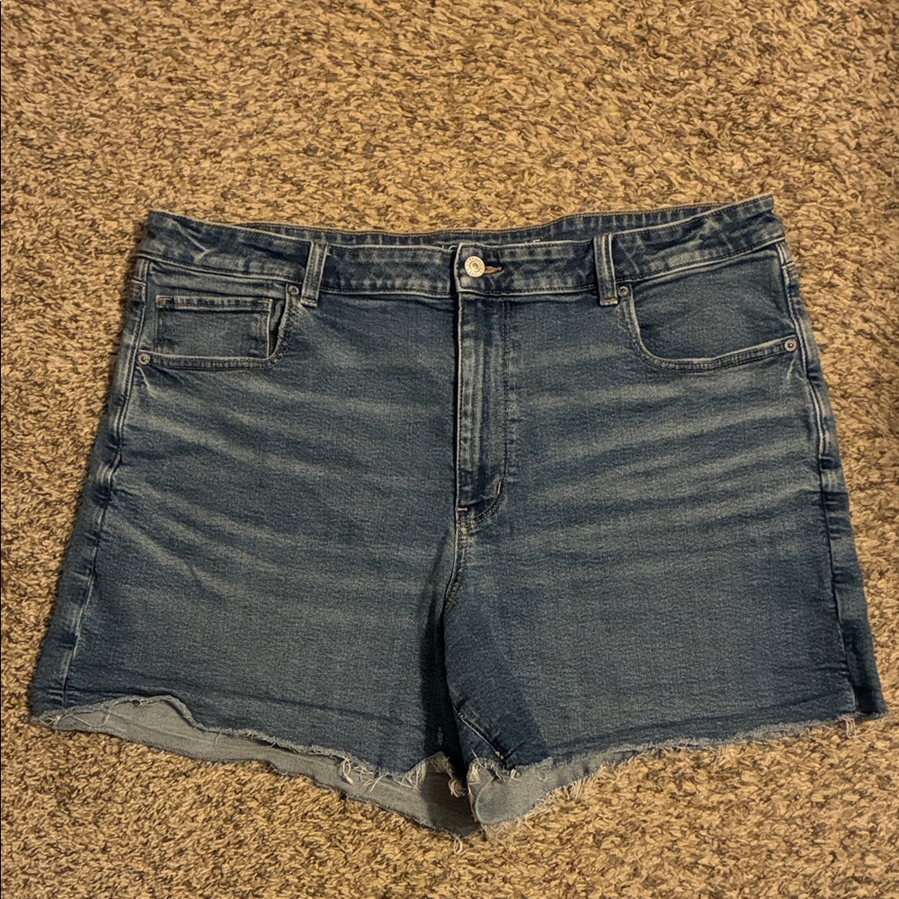American eagle raw hem curvy mom shorts -size 20